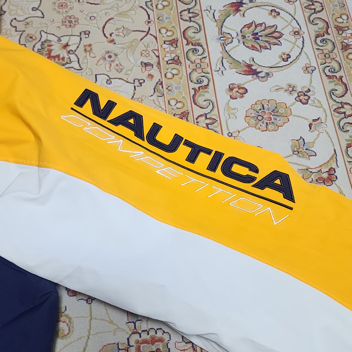 노티카 멀티컬러 후드 바람막이
XXL 상품이미지6