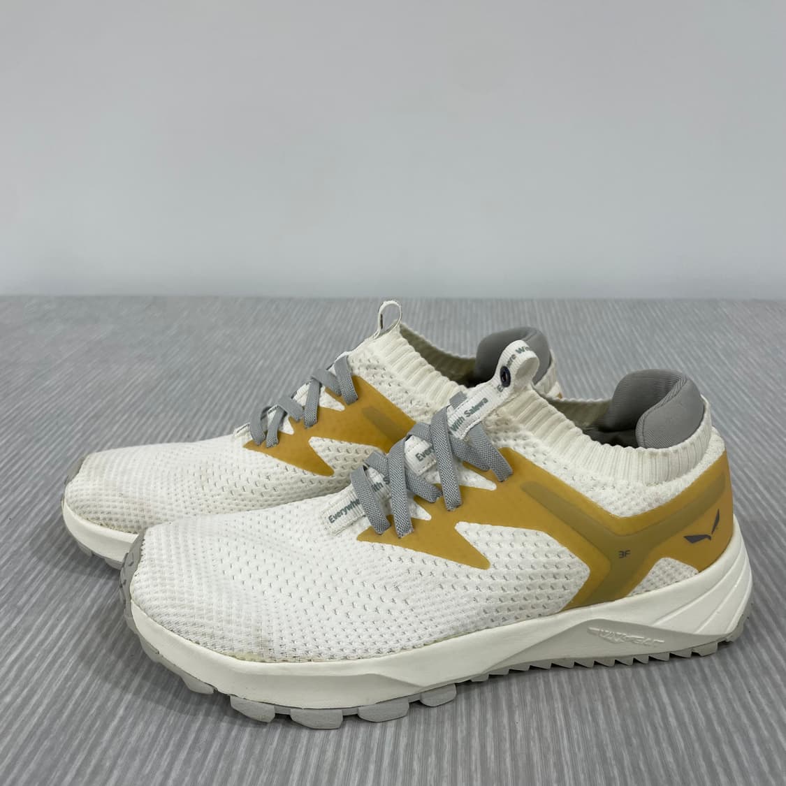 682) SALEWA 살레와 초경량 스니커즈 240mm 상품이미지3