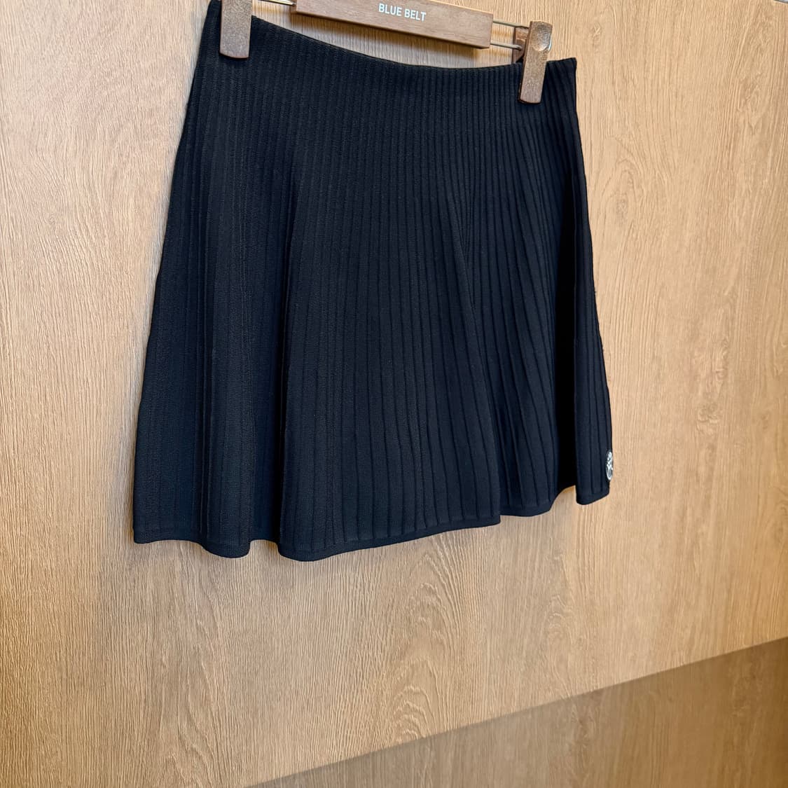 까스텔바작 골프 밴딩 미니 스커트 로고 자수 디테일 A라인 블랙 상품이미지4