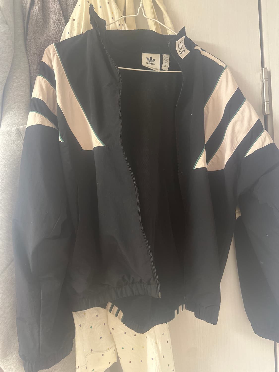 아디다스 nts 올드스쿨 바람막이 상품이미지4