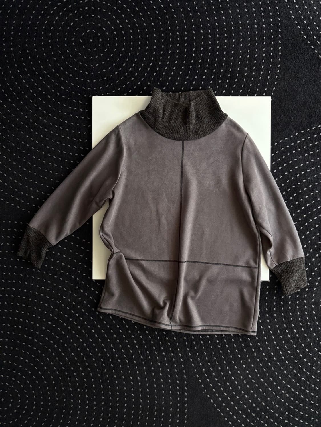 wide turtleneck suede top 상품이미지1