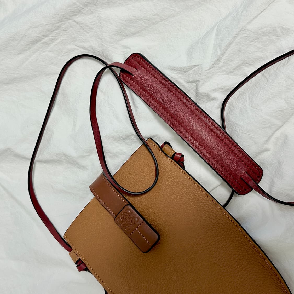 LOEWE 로에베 게이트 포켓 위드 숄더 스트랩 상품이미지6