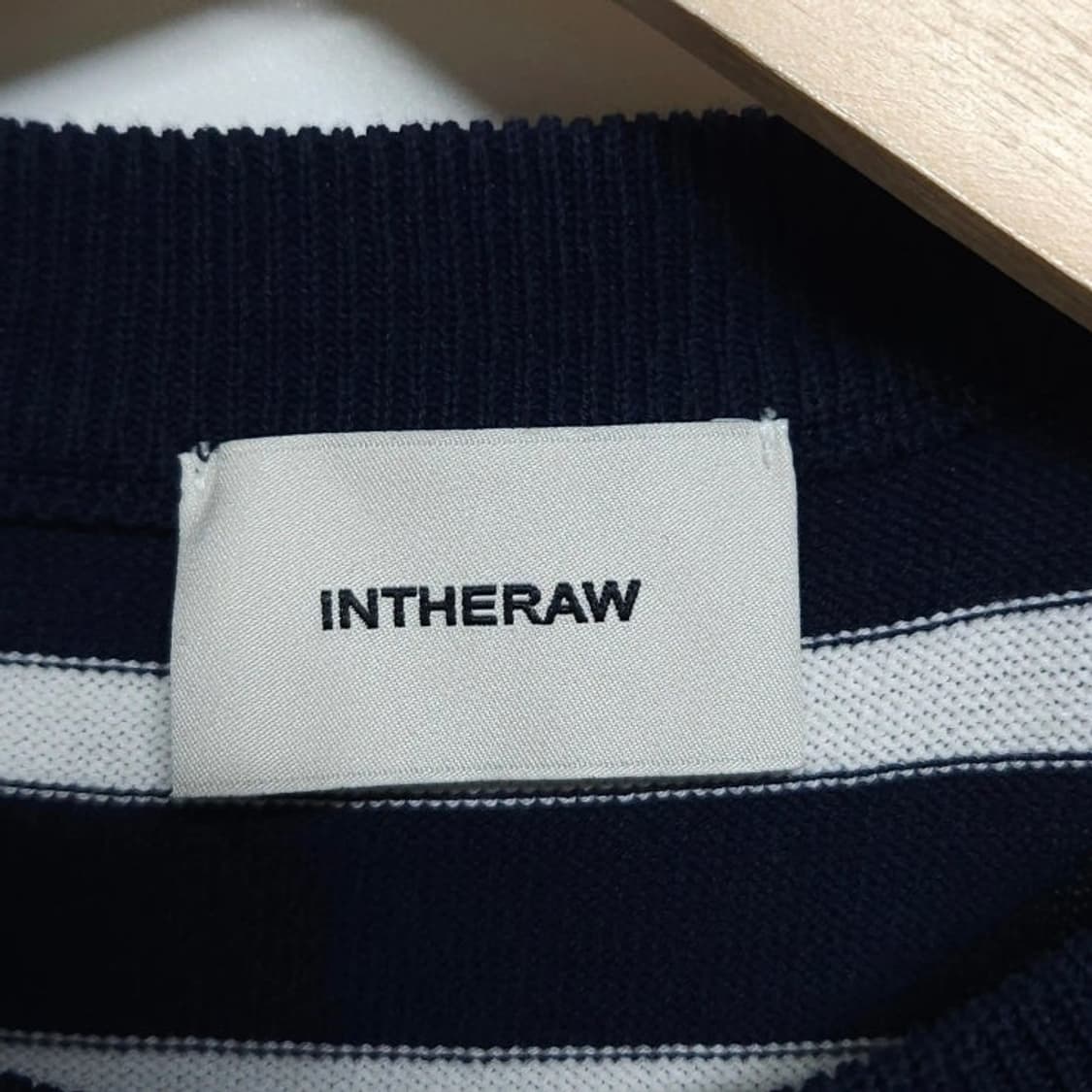105 INTHERAW 인더로우 스트라이프 반팔 니트 네이비 상품이미지5