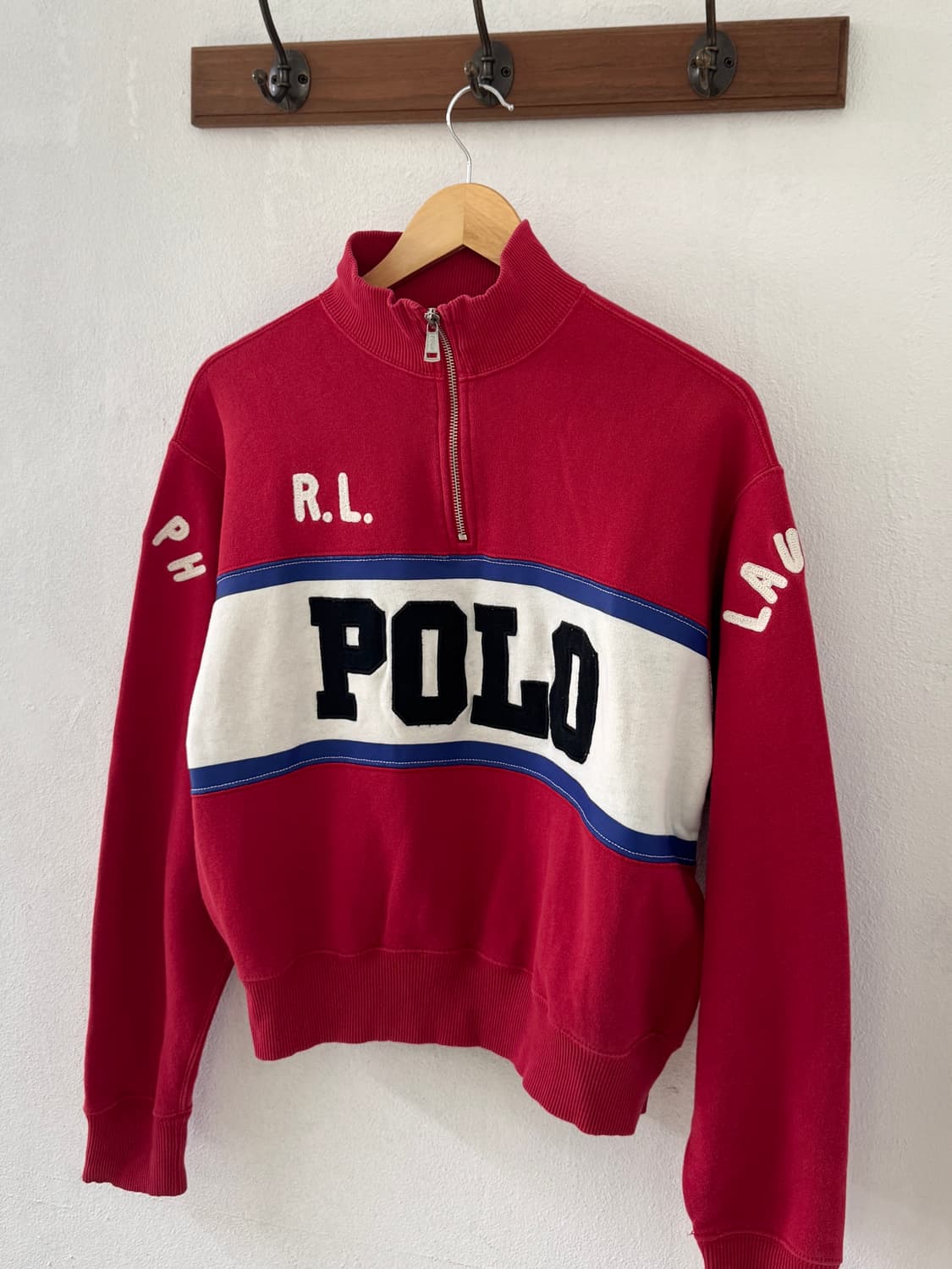 폴로 반집업 맨투맨 조이 착용 상품이미지1