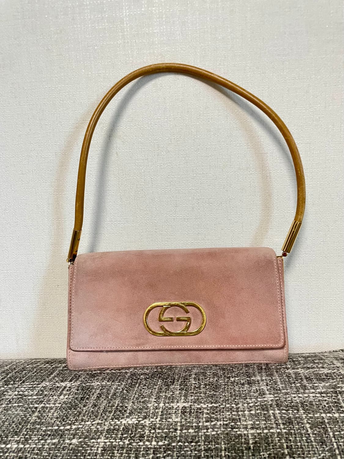 구찌 핑크 스웨이드 숄더백 정품 상품이미지1