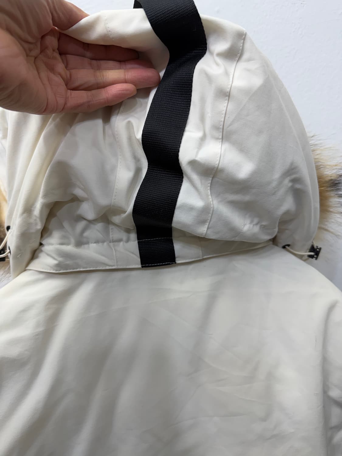 정품) 네파 남성 퍼 후드 구스패딩 XXL 상품이미지6