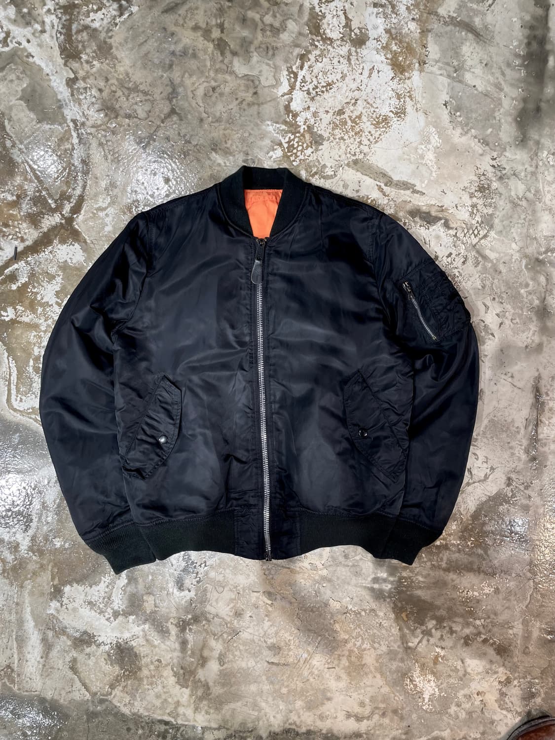 Alpha Industries MA-1 Bomber Jacket 상품이미지1
