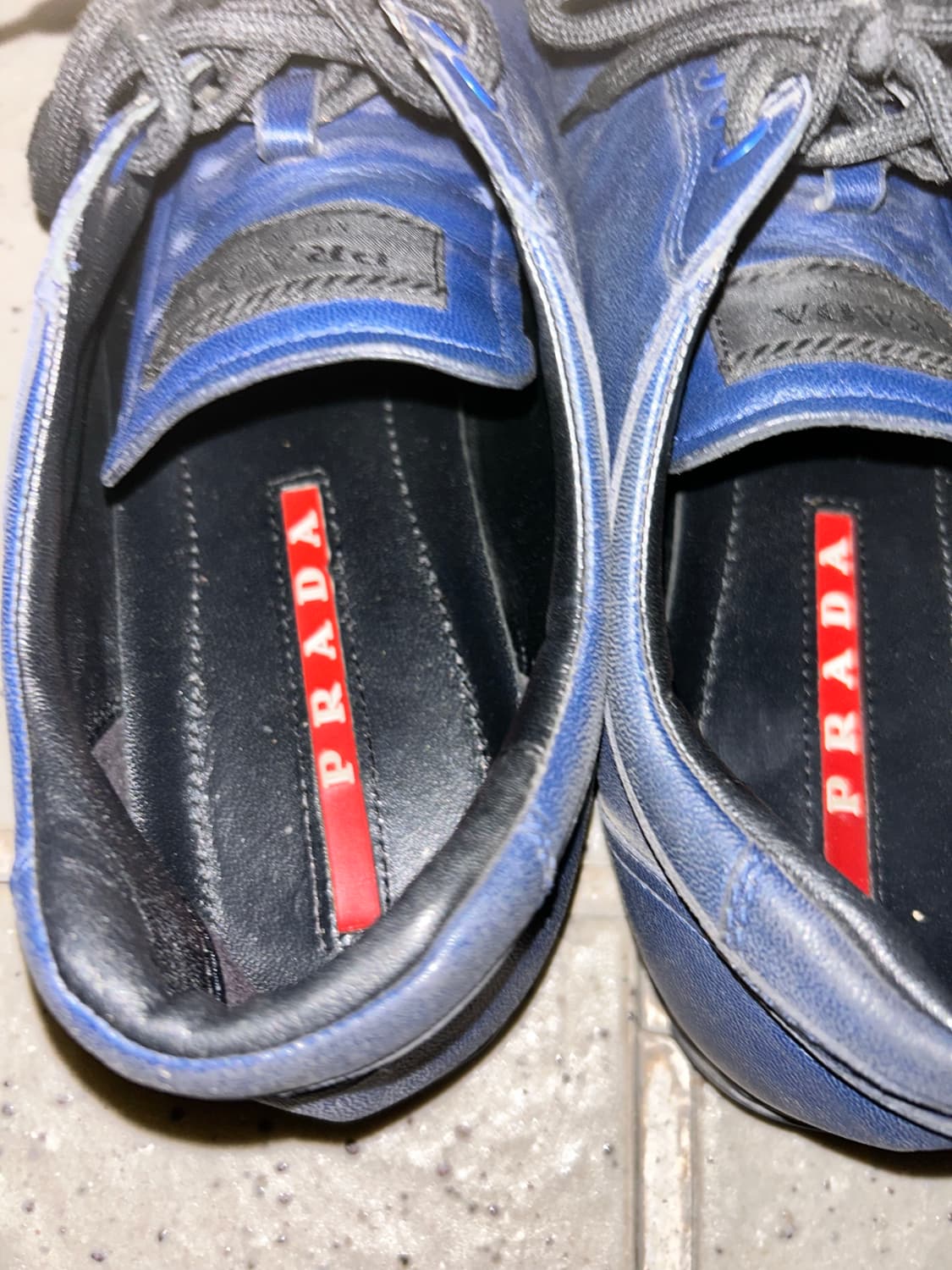 Prada Low Top Sneakers Blue 상품이미지4