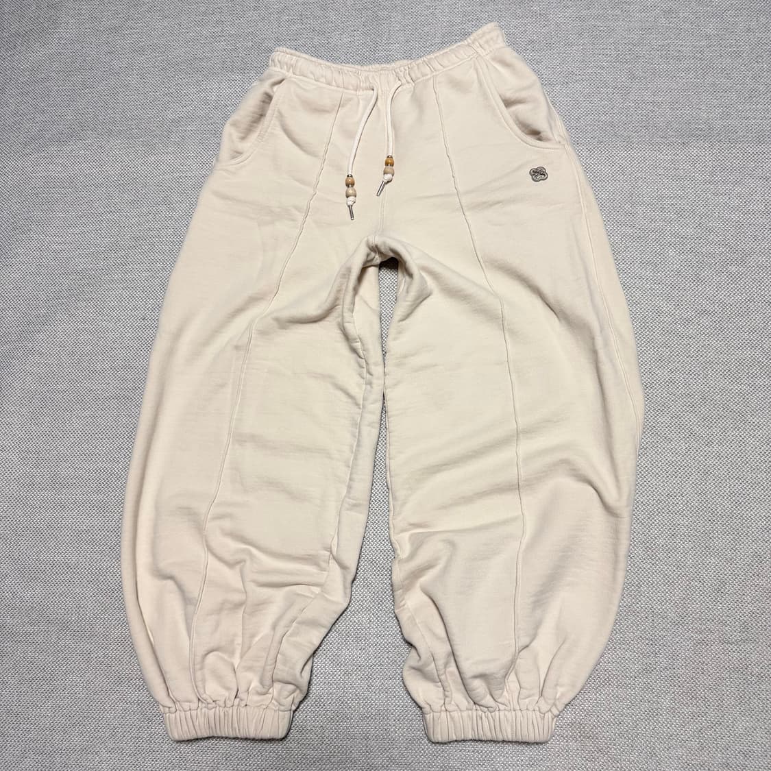 세터(SATUR) 아이보리 조거 팬츠 상품이미지1