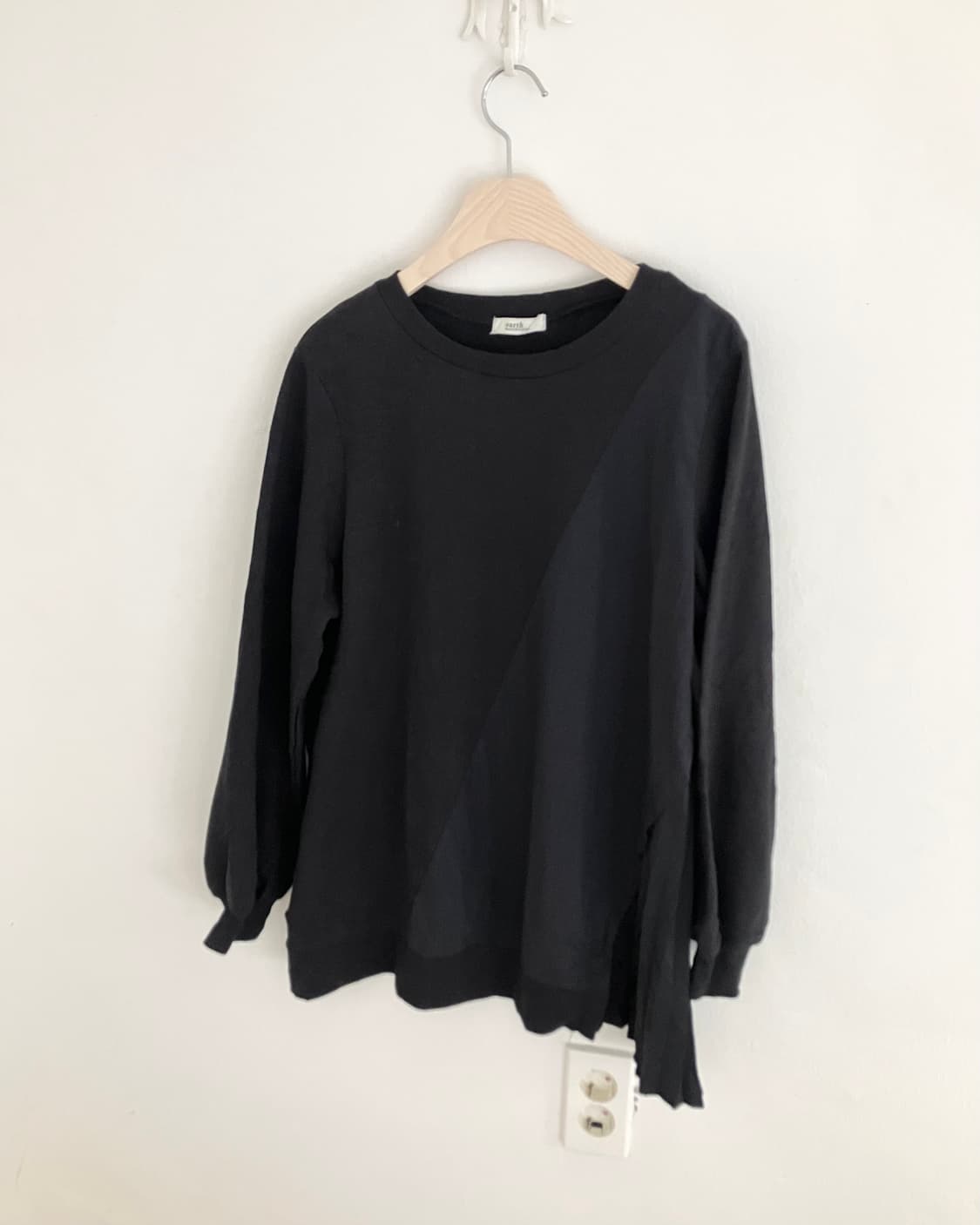 언발란스 블랙 탑 상품이미지1