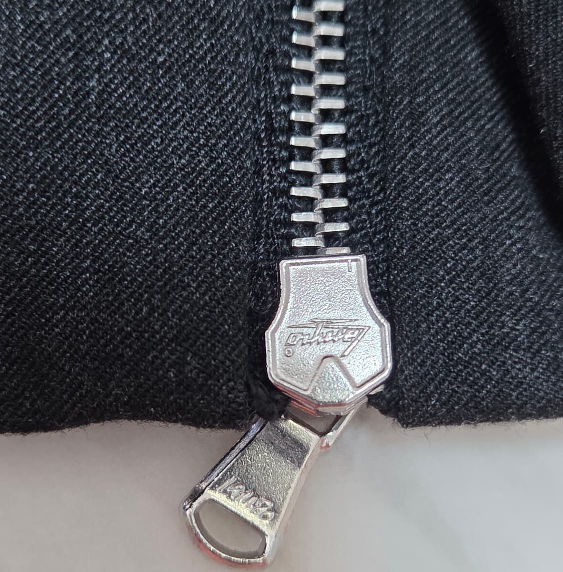 타임옴므 지퍼 디테일 밴딩 슬랙스  상품이미지7