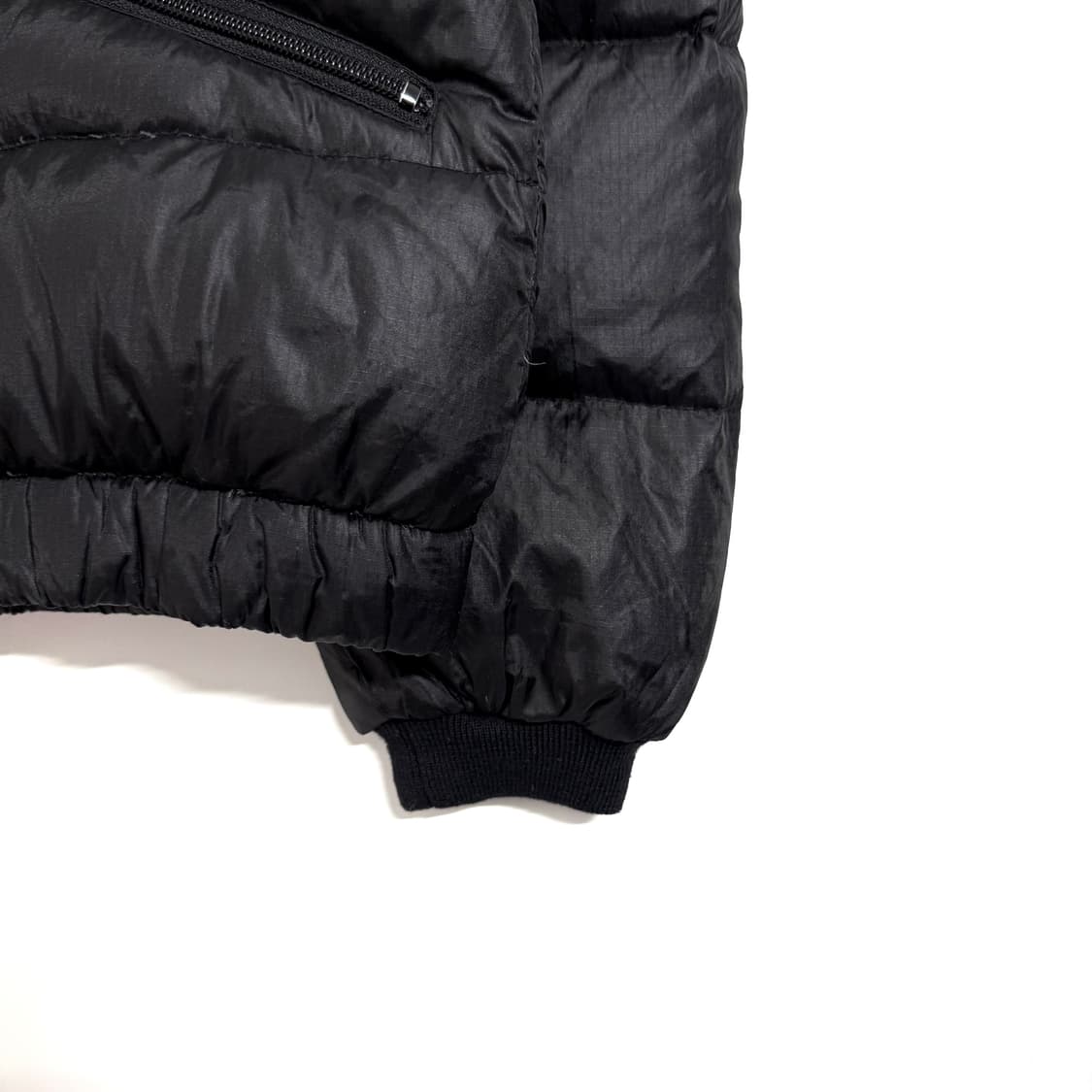 마운틴 이큅먼트 다운패딩 상품이미지2