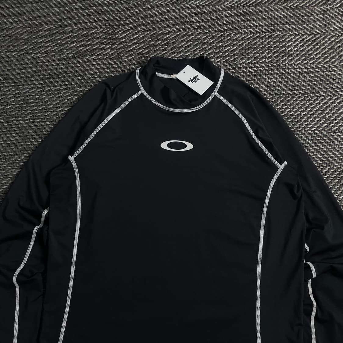 오클리 아이콘 센터로고 스티치 트레이닝 탑o 3765 상품이미지4