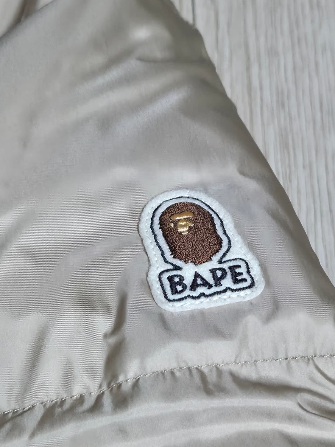 베이프 패딩 자켓  판매합니다. 상품이미지4