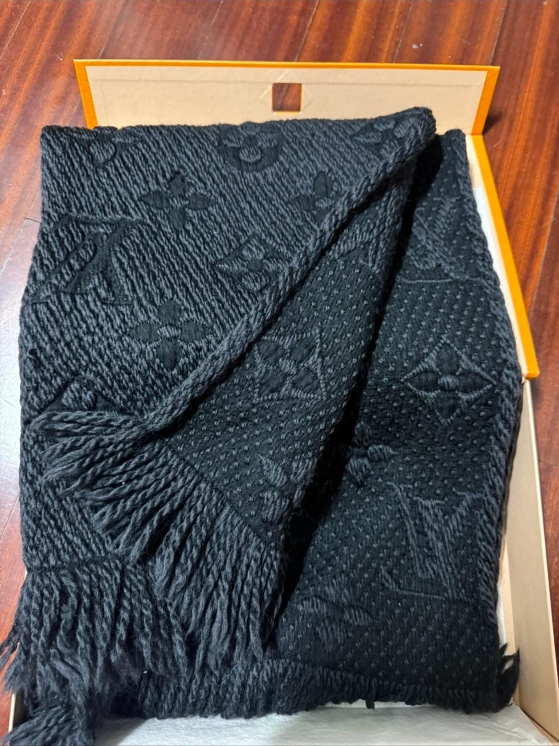 루이비통 로고매니아 머플러 상품이미지1