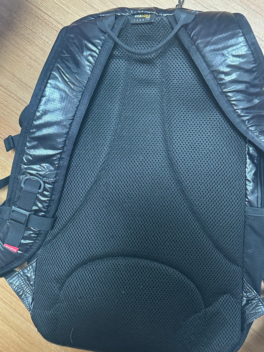 슈프림 17fw 유광 원웨이 백팩 상품이미지7