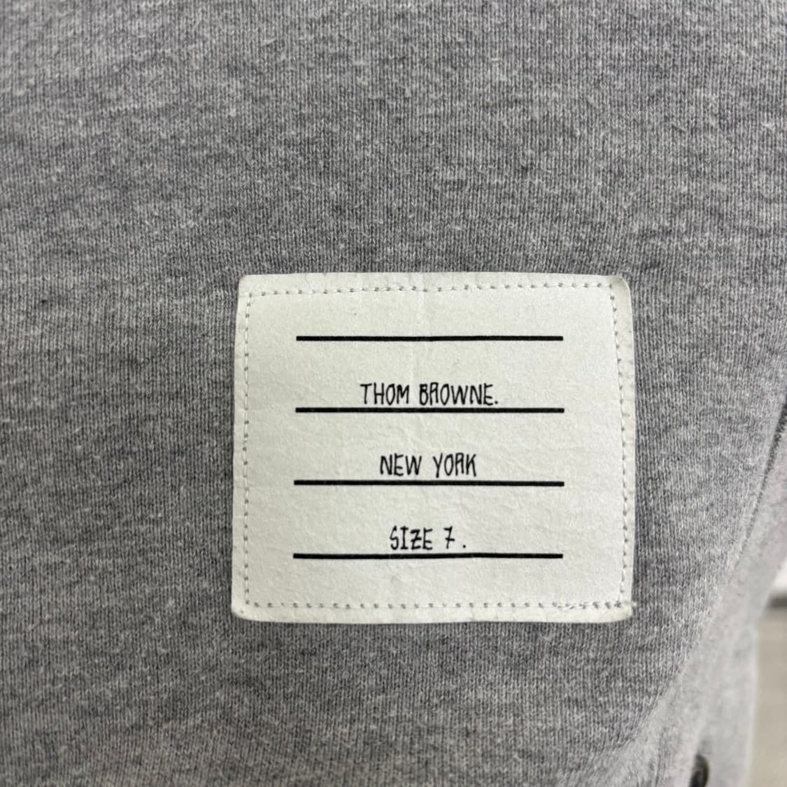 [7]톰브라운 사선완장 맨투맨 상품이미지3