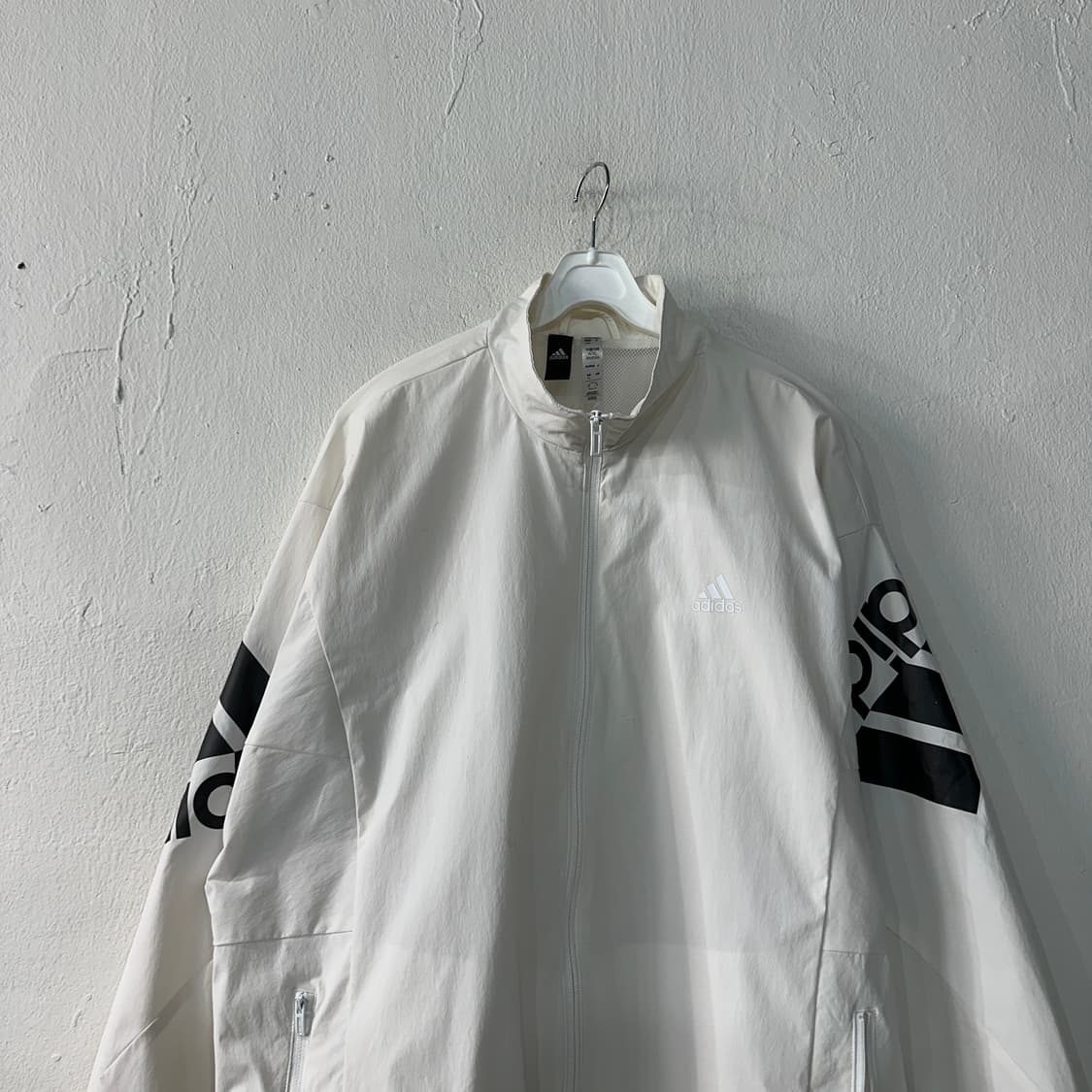 아디다스 빅로고 바람막이 자켓 XL 상품이미지2