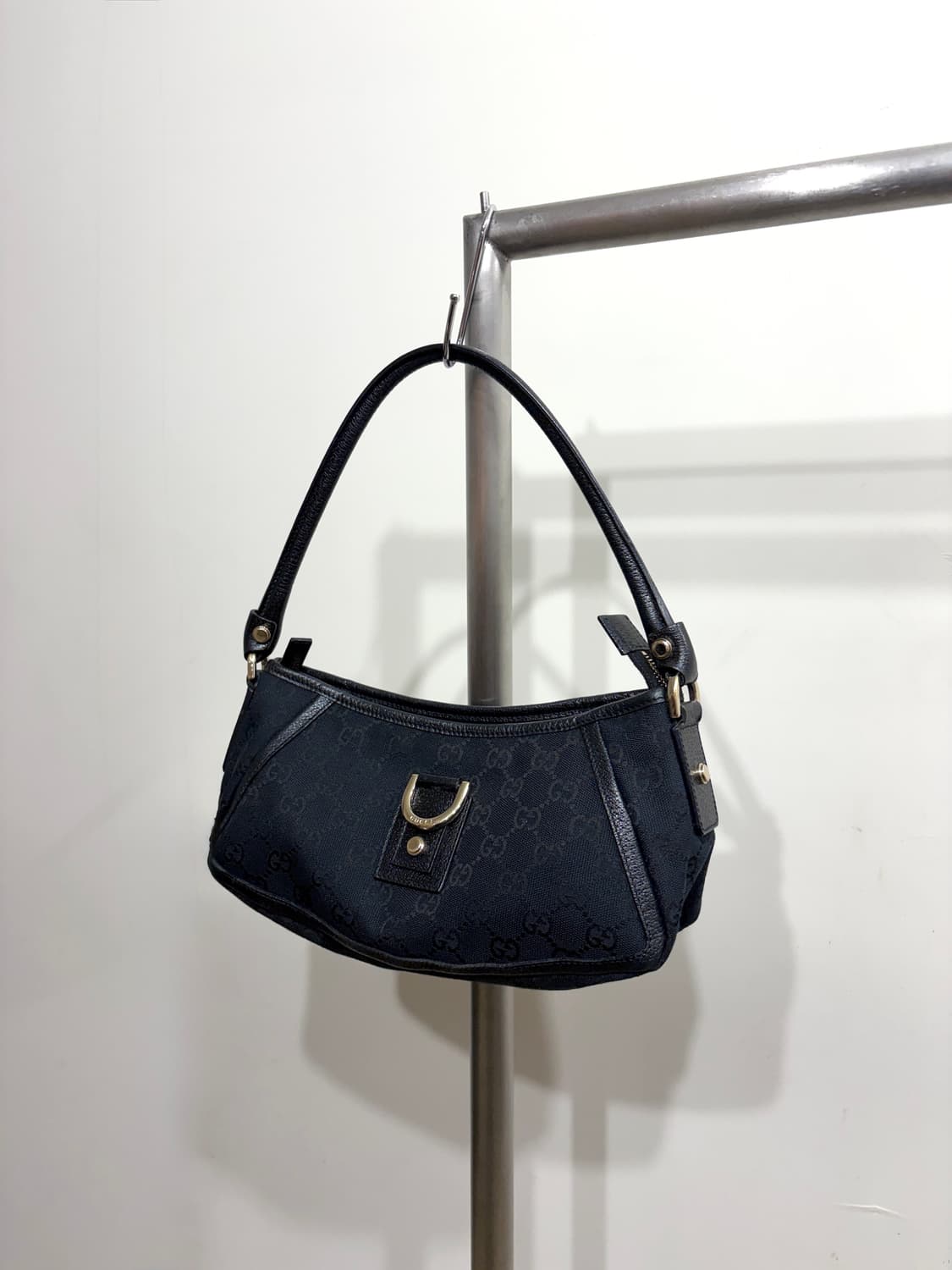 구찌 GG 로고 자카드 숄더백 상품이미지3