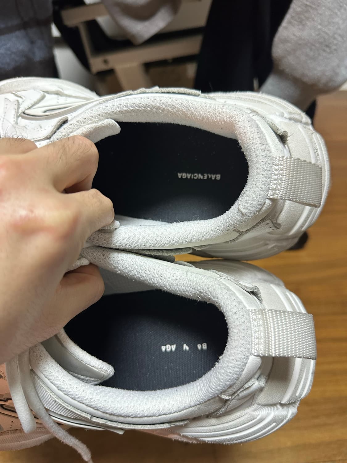 발렌시아가 먼데이 화이트 43 상품이미지2