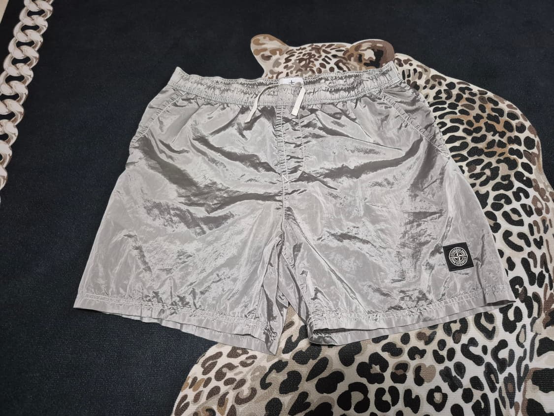 스톤 아일랜드 21s/s 나일론 메탈 반바지 XL 상품이미지1