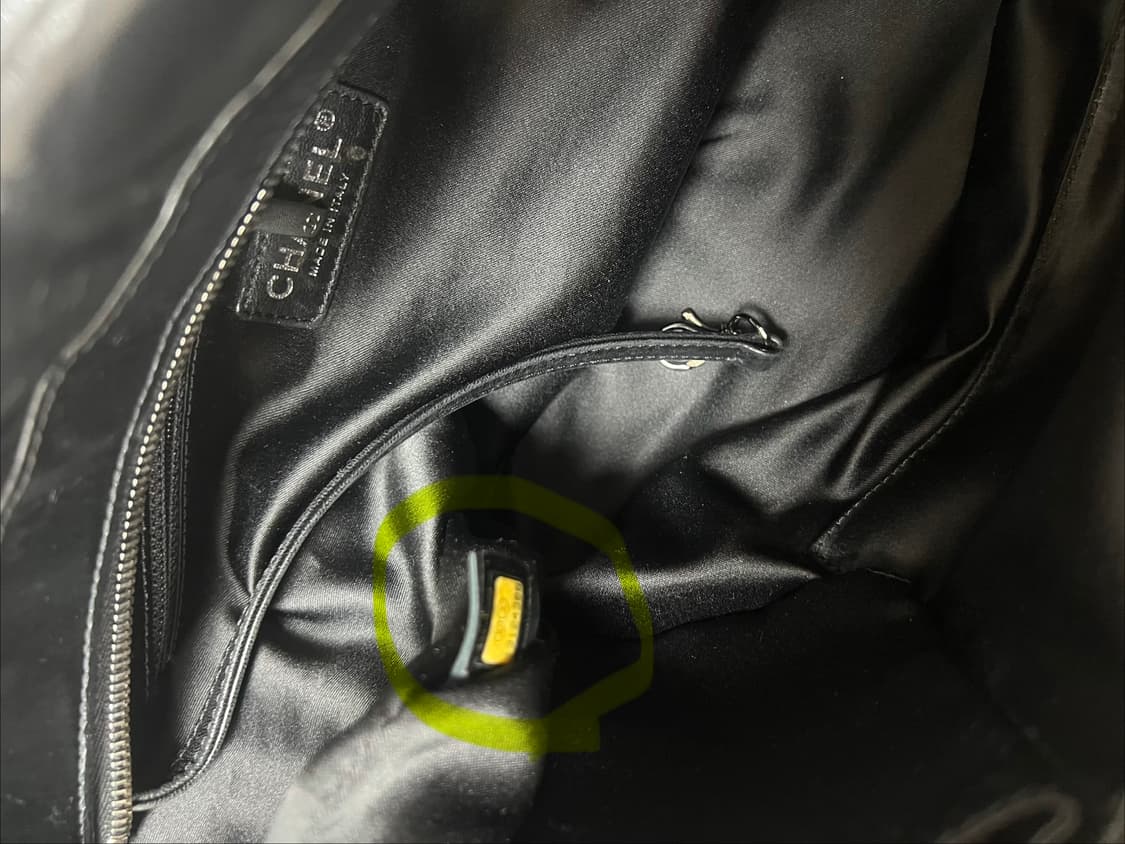 샤넬 글레이즈 레더 토트백 상품이미지8