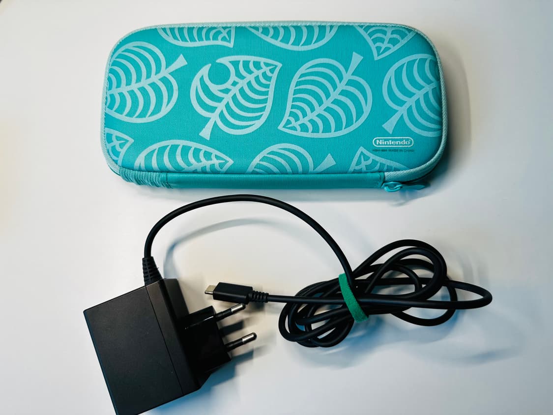 닌텐도 스위치 라이트 터콰이즈 + 충전기, 정품 동숲 파우치 판매 상품이미지6