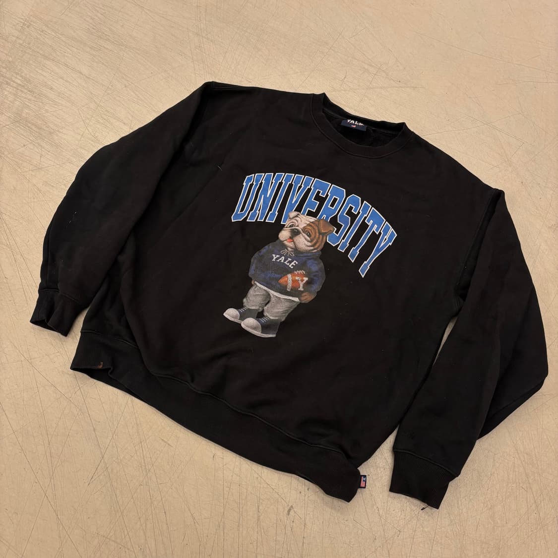 예일 불독 빅로고 맨투맨 상품이미지1