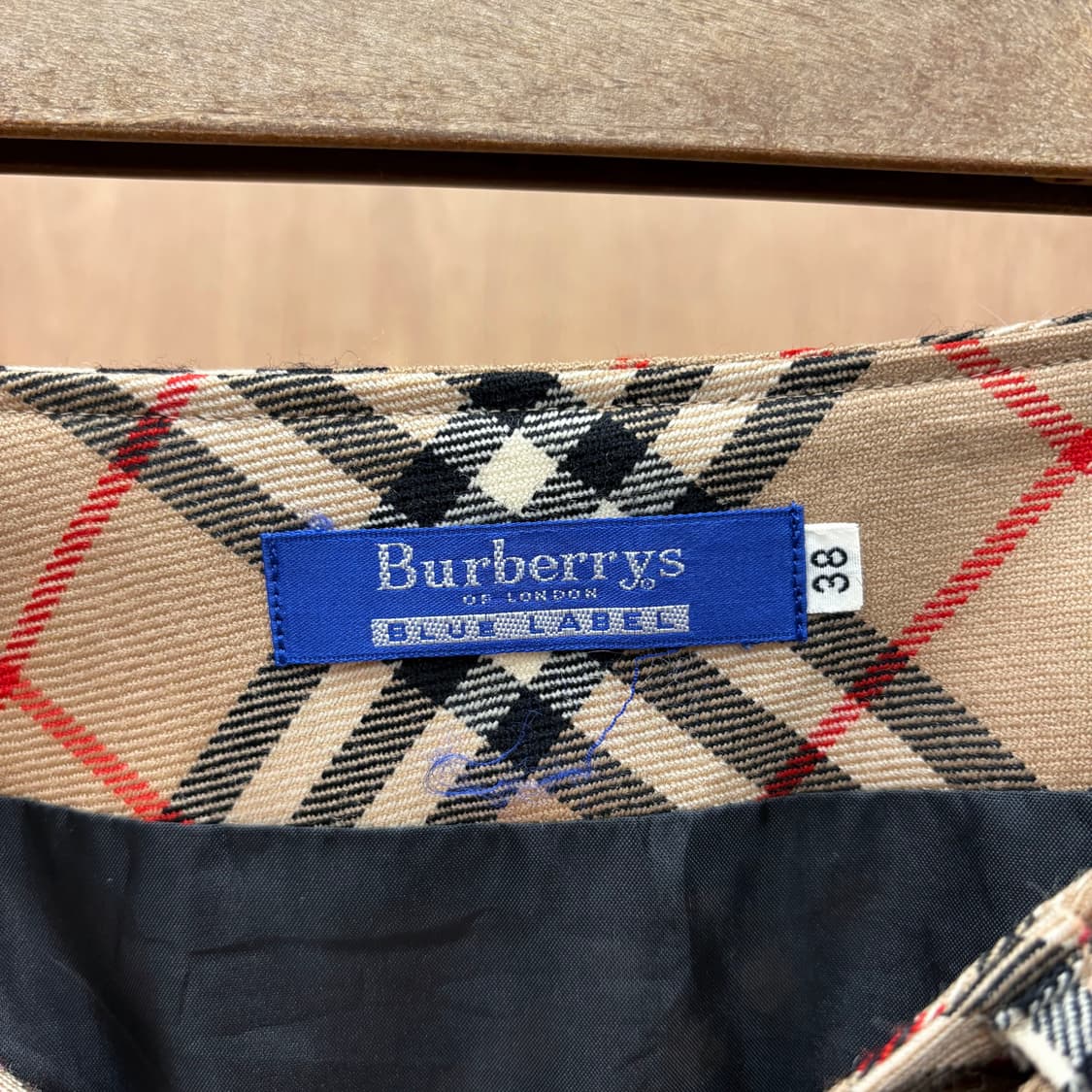 버버리 블루 라벨 미니 스커트 노바 체크 패턴 벨트 디테일 A라인 베이지 상품이미지6