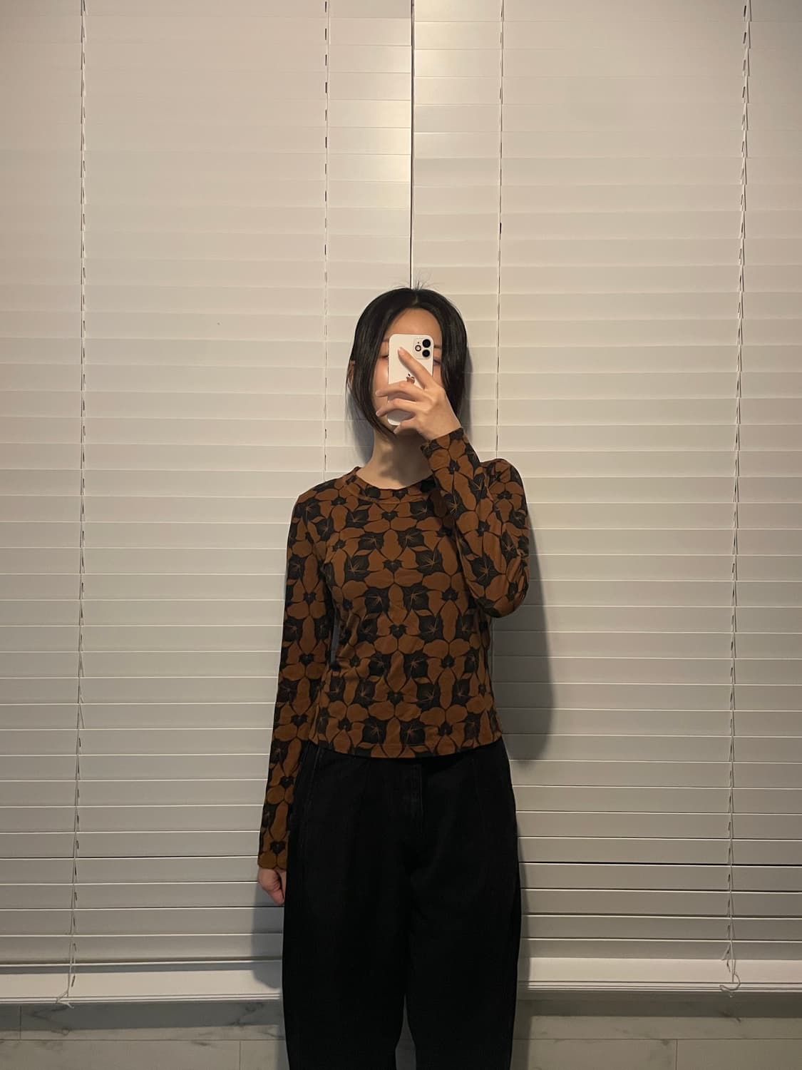 이세이미야케 다크 플라워 수트탑 상품이미지1