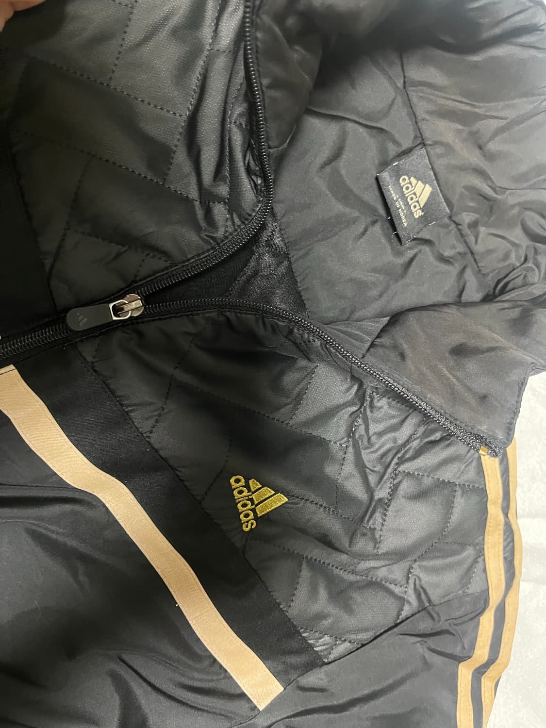 아디다스 경량패딩  상품이미지5