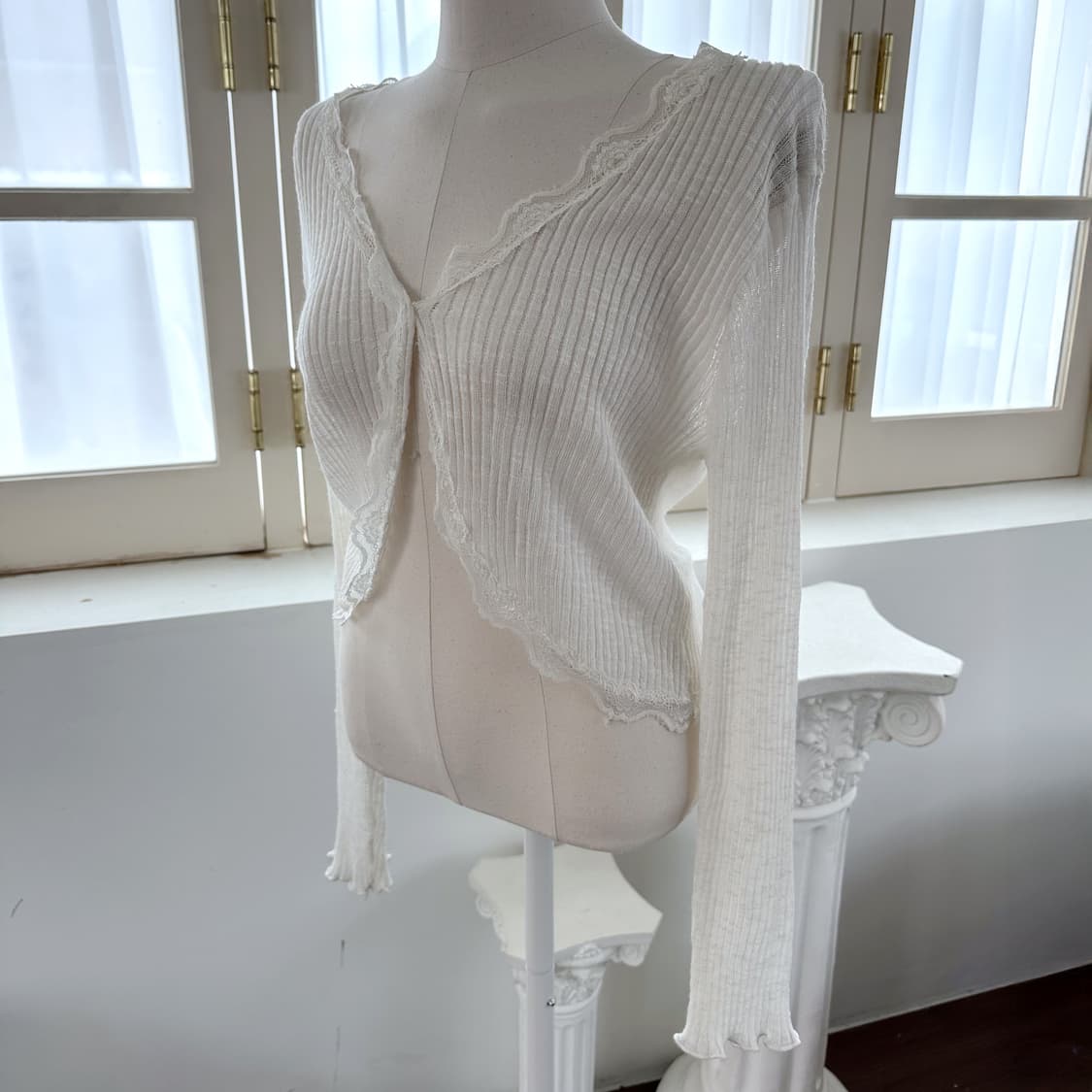 Lace see-through cardigan 상품이미지3
