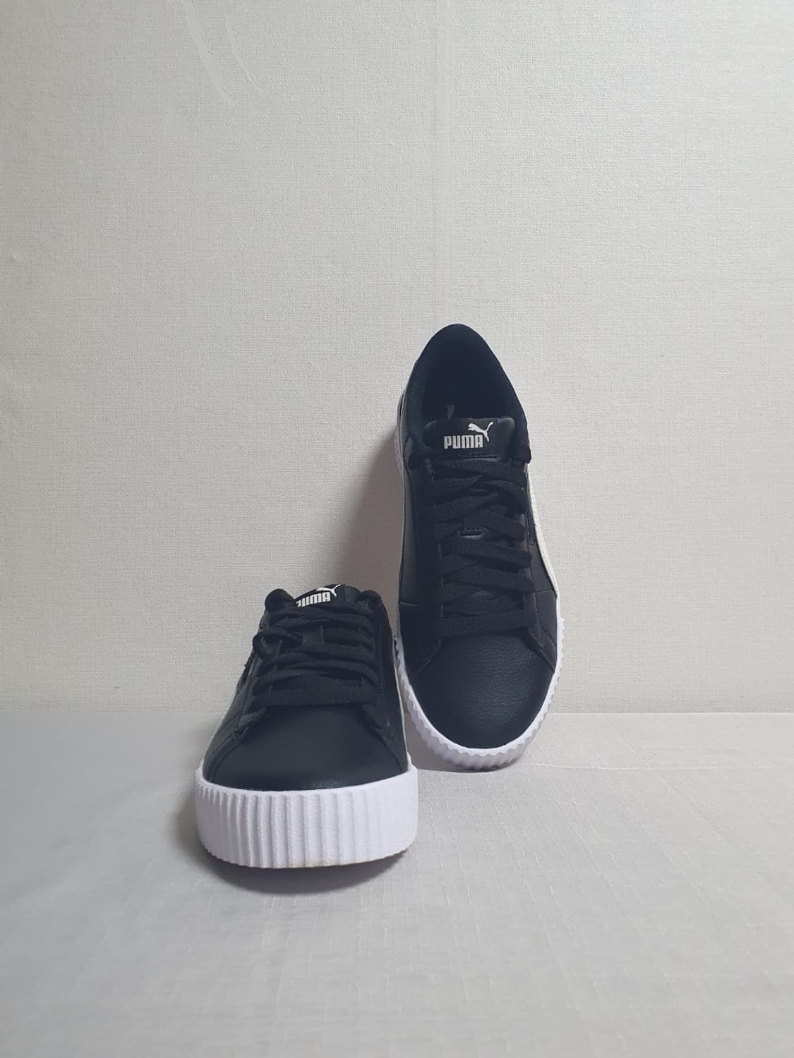 택포가 235mm 푸마 운동화 카리나 크루 블랙 스니커즈 상품이미지2