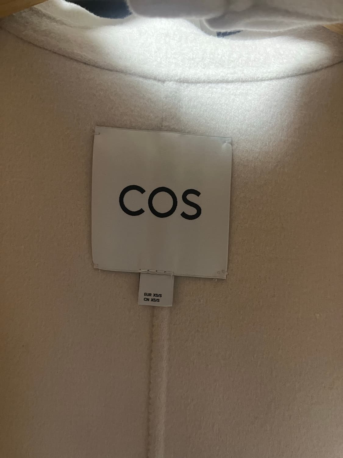 COS 테일러드 볼레로 자켓 상품이미지3