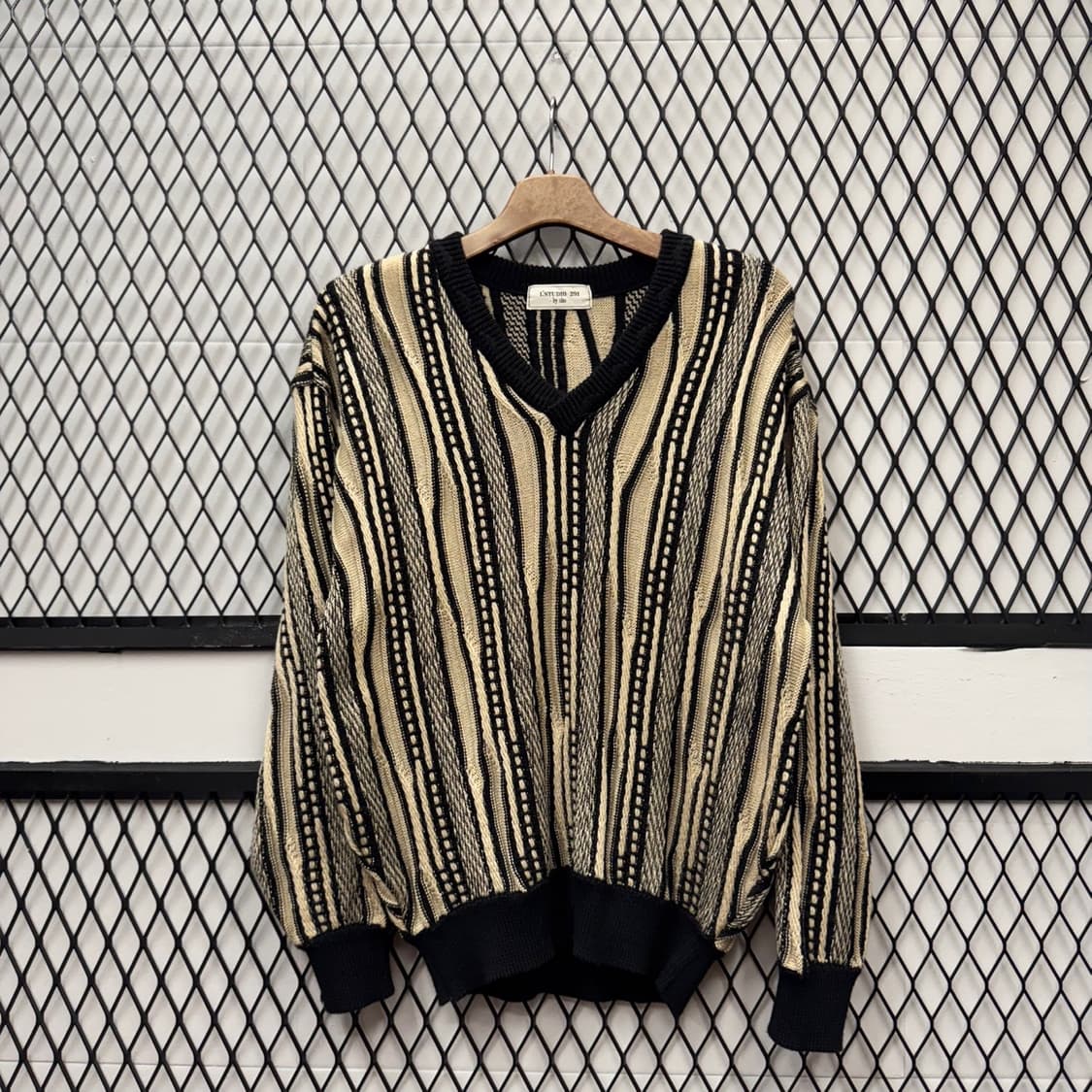 JPN VTG 멀티 스트라이프 패턴 울 니트 스웨터 케이블 디테일 베이지 상품이미지1