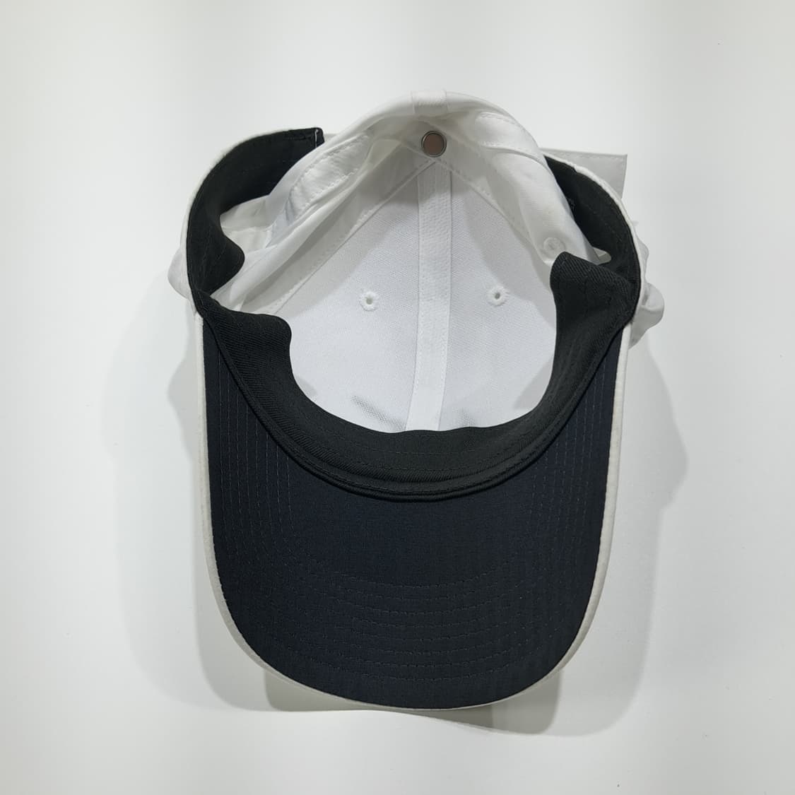 나이키 골프 레거시91 드라이핏 화이트 & 블랙 스우시 볼캡 P2058 상품이미지7