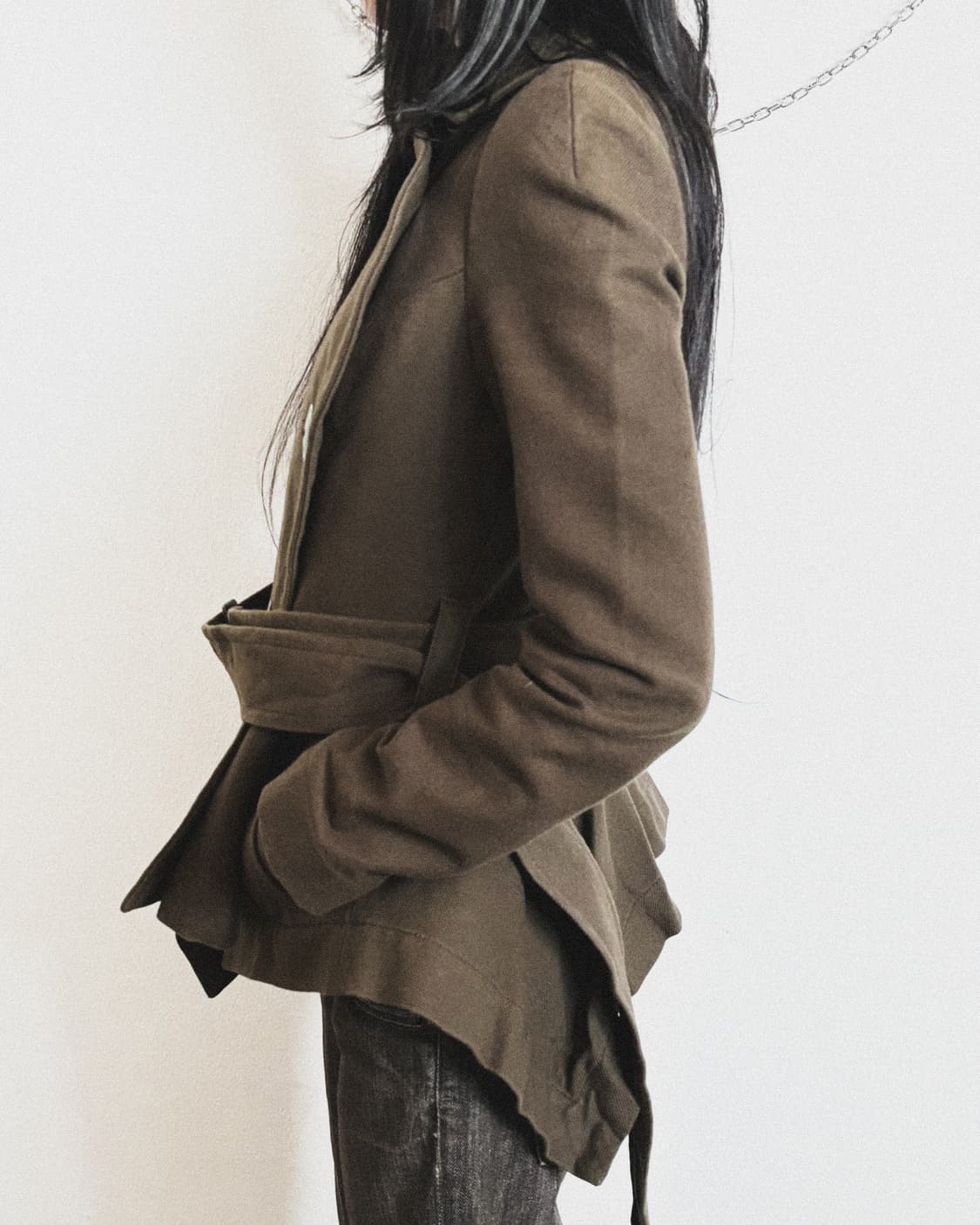 비비안웨스트우드 사선버튼 플레어 크롭컷 오피서코트 상품이미지4