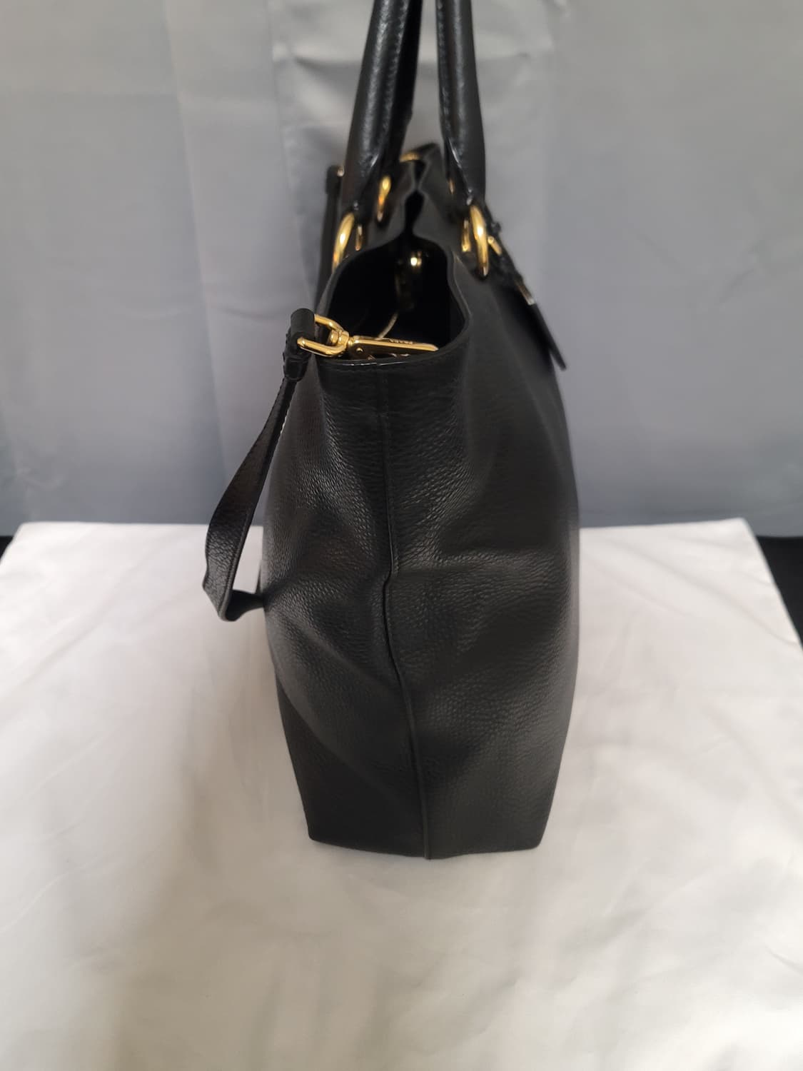 프라다 가방,크로스백토트백(디올샤넬보테가루이비통구찌셀린느생로랑발렌시아가) 상품이미지4