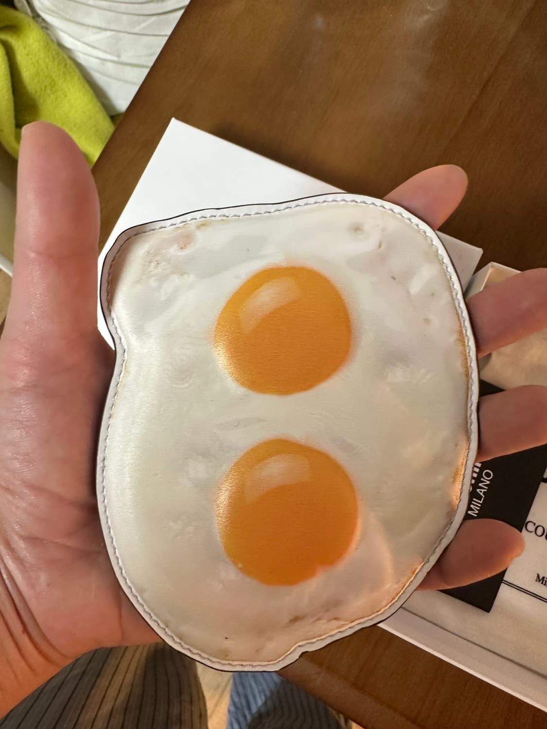 모스키노 계란후라이 지갑 상품이미지1