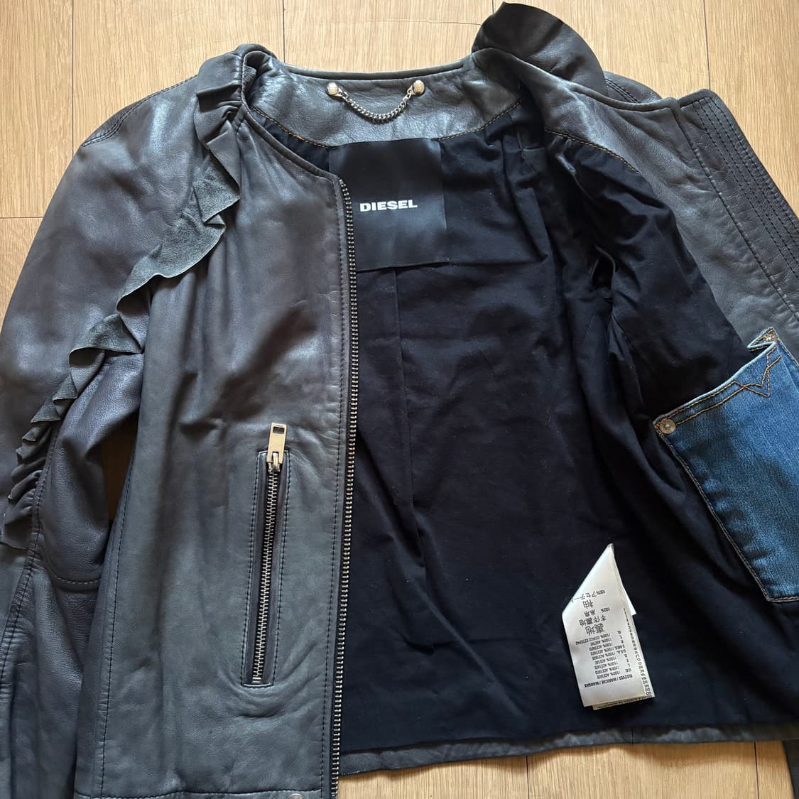 DIESEL 디젤 그레이 프릴레더자켓 상품이미지5