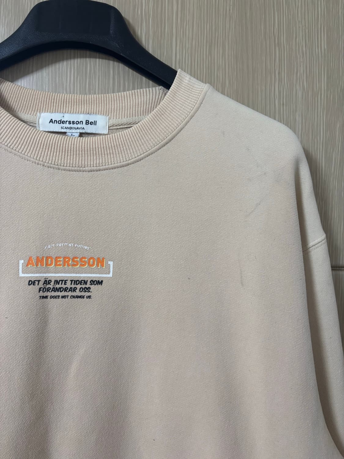 앤더슨벨 맨투맨 티셔츠 베이지 상품이미지3
