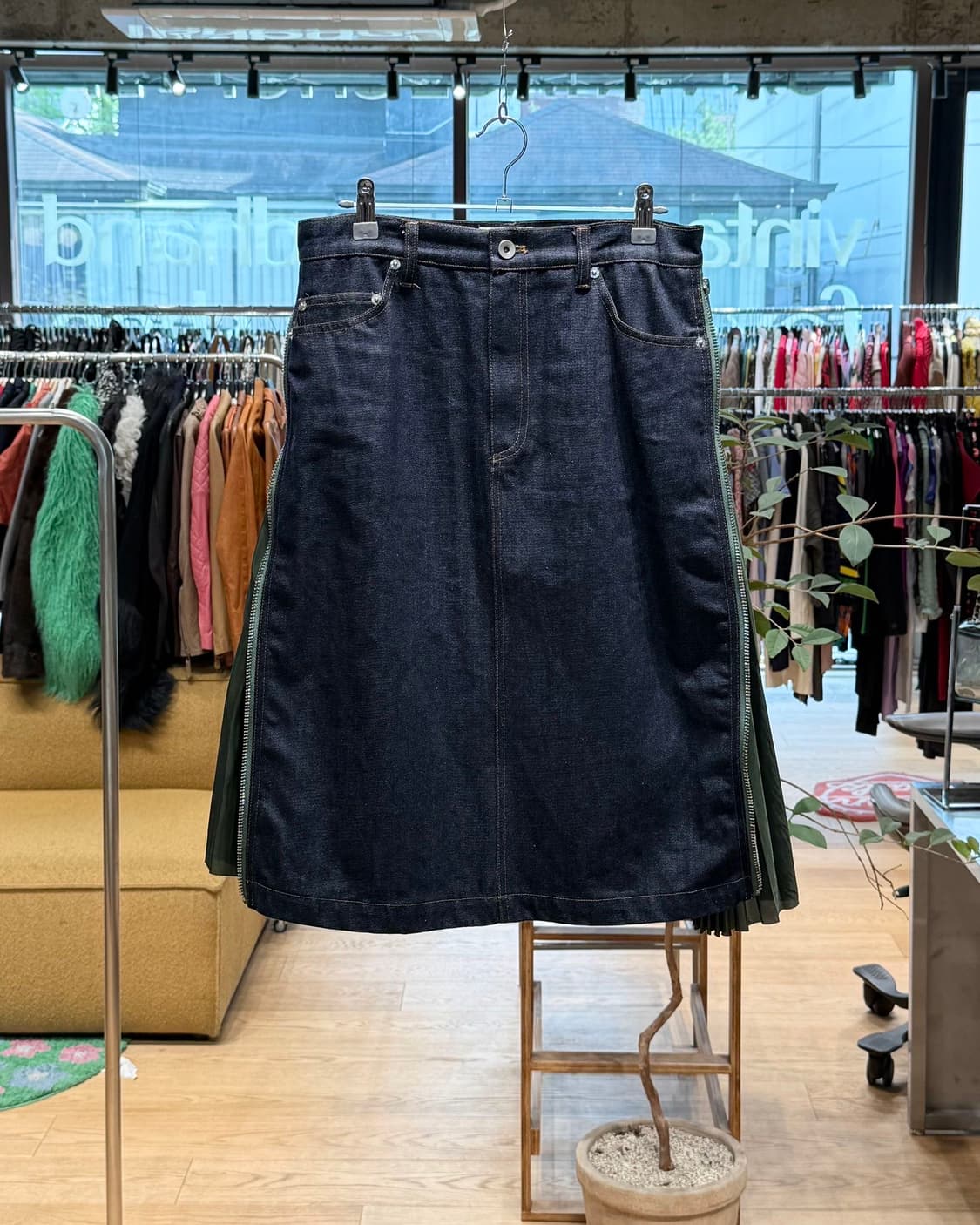 아페쎄 x 사카이 데님 플리츠 스커트  상품이미지1