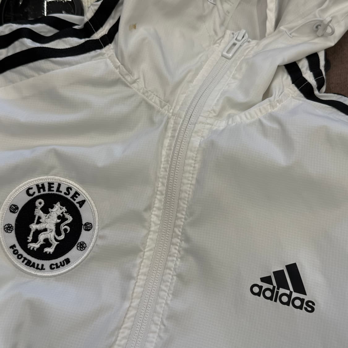 S 아디다스 첼시 화이트 바람막이 상품이미지5