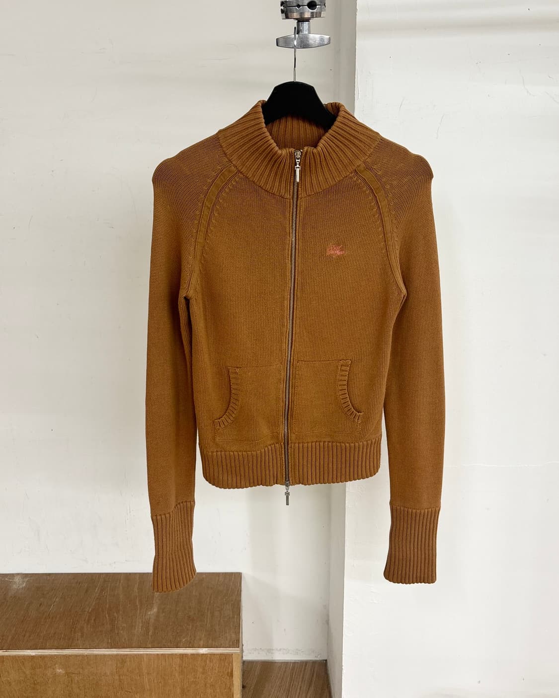 폴로 진스 컴퍼니 브라운 하이넥 니트 집업  상품이미지1