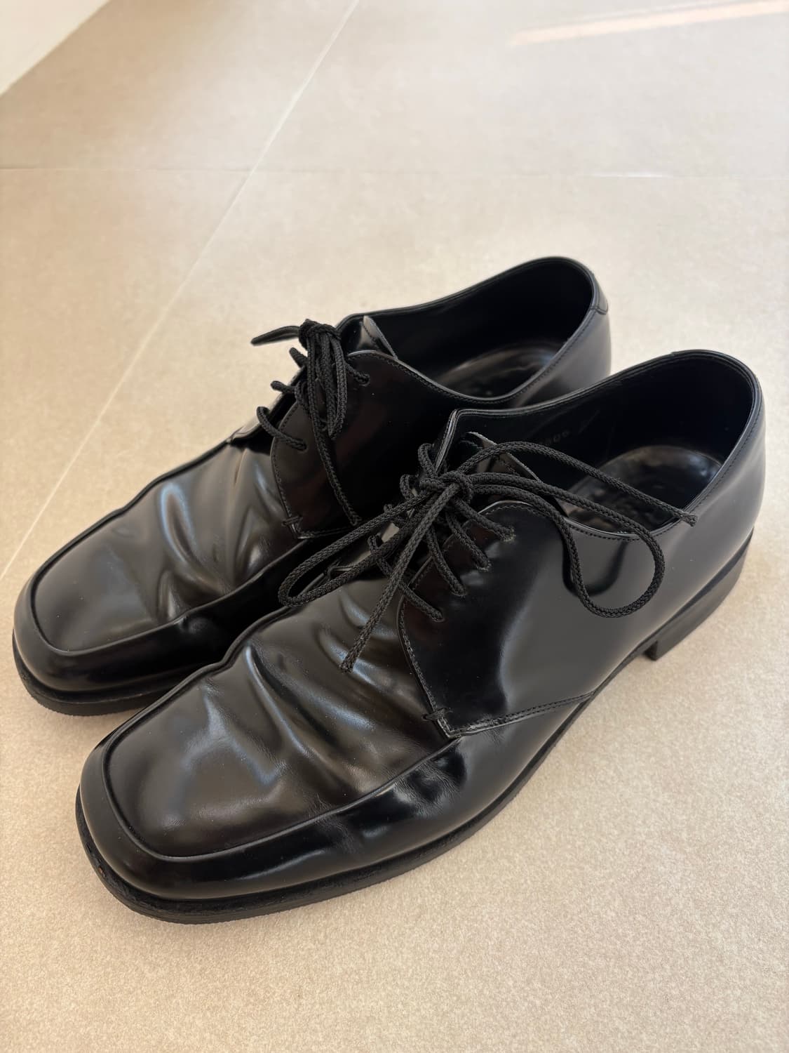 프라다 더비 스퀘어토 uk7 / 260 상품이미지1