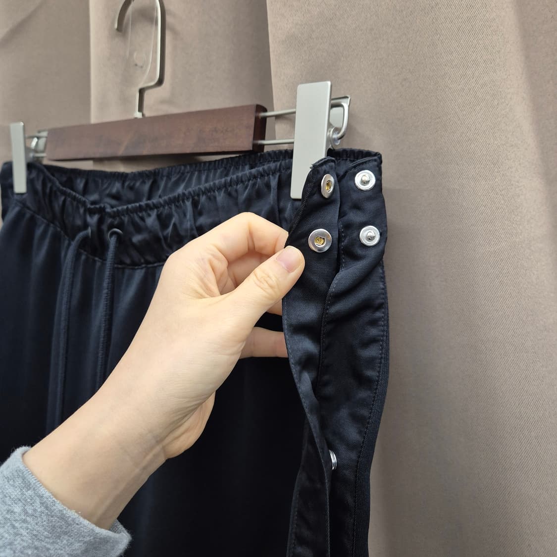 나이키 루즈핏 새틴 팬츠 XL 상품이미지5