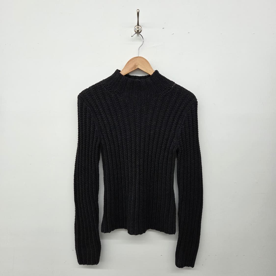 띠어리 블랙 골지 니트 긴팔 탑 여m 상품이미지1