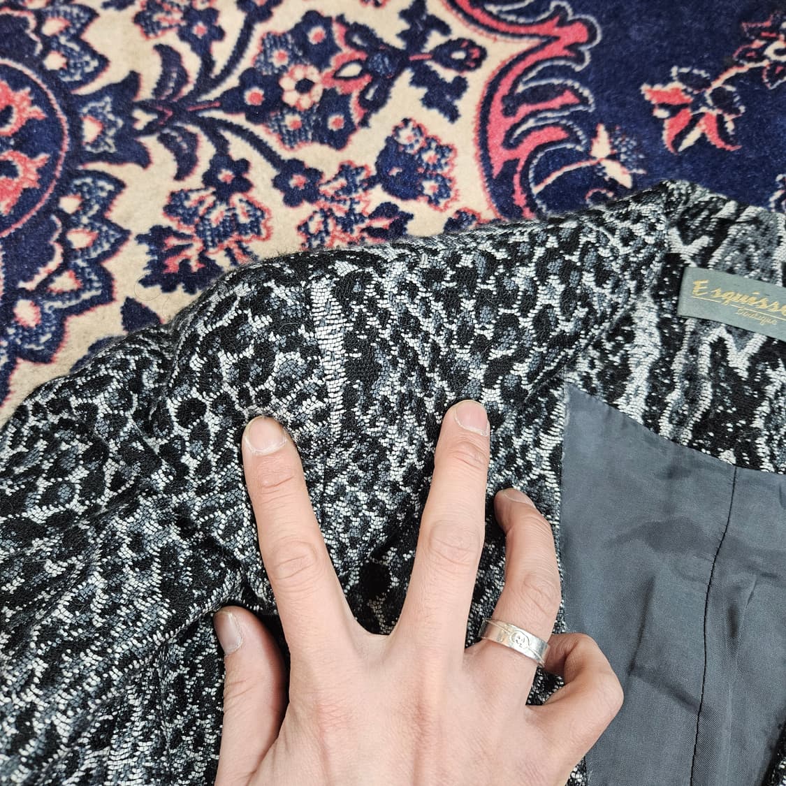 에스퀴스(Esquisse) 파이톤 파워숄더 브이넥 블레이져 자켓 상품이미지5