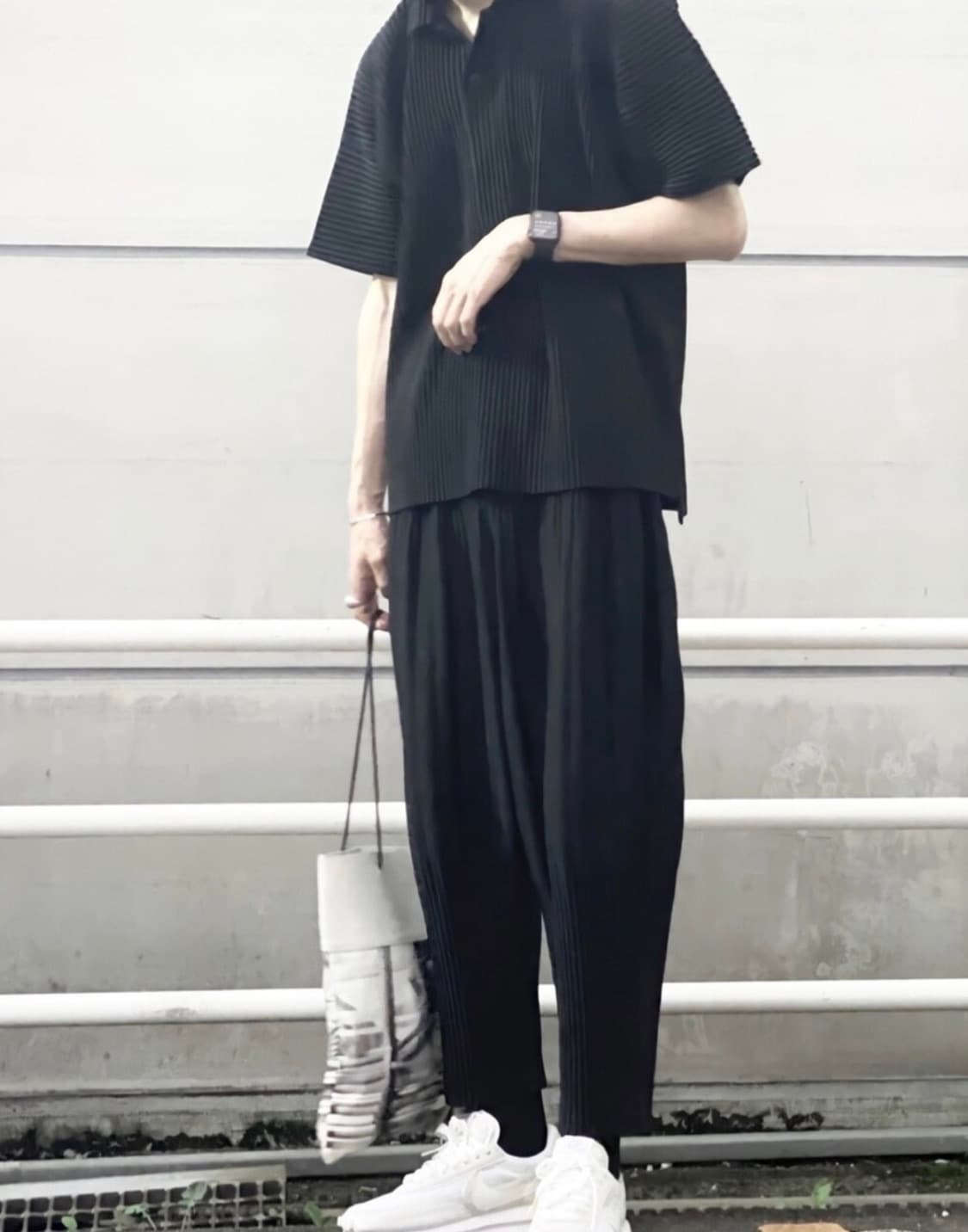 옴므플리세 크롭 팬츠 블루 3 상품이미지4