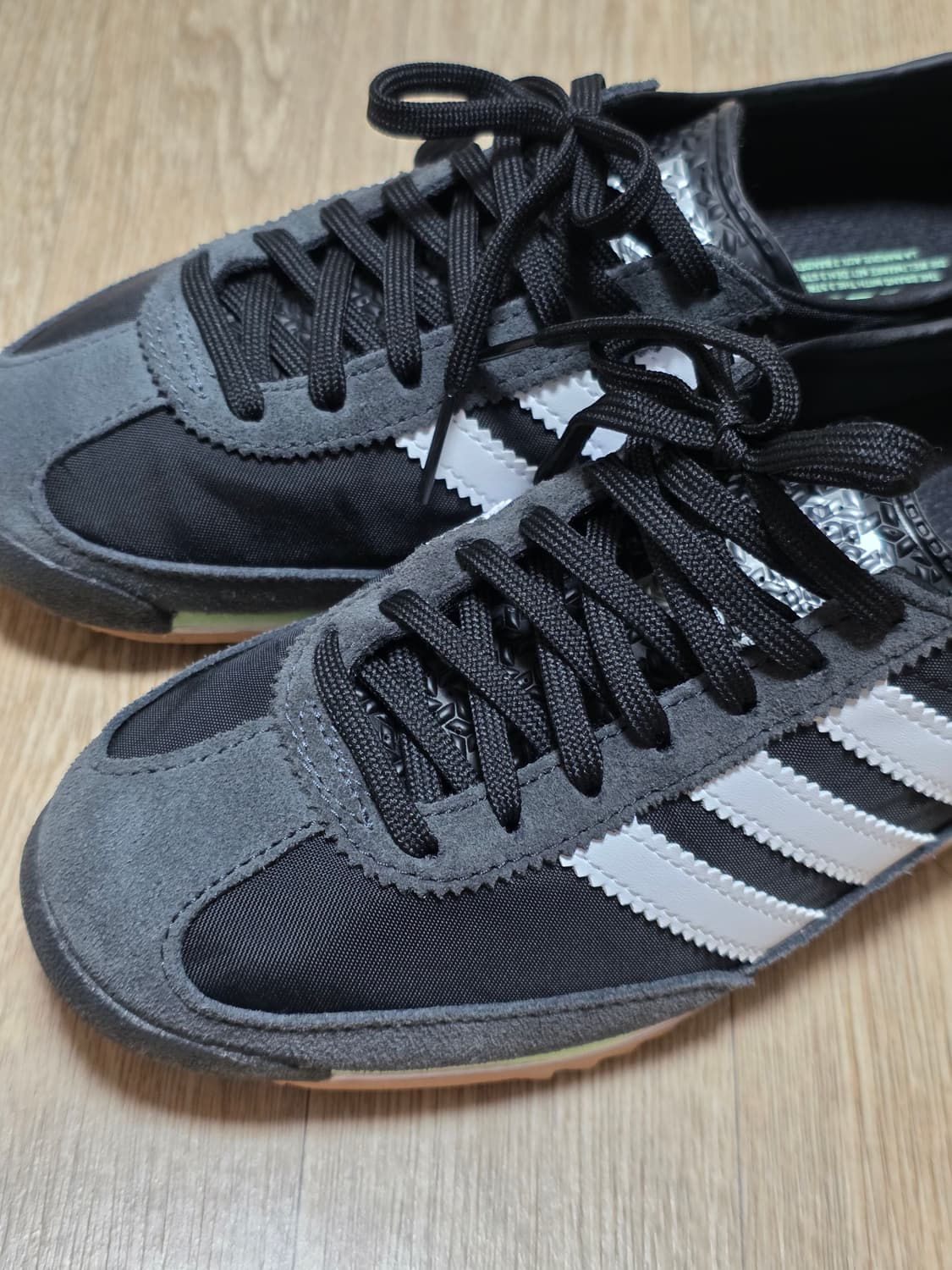 아디다스 운동화 상품이미지2